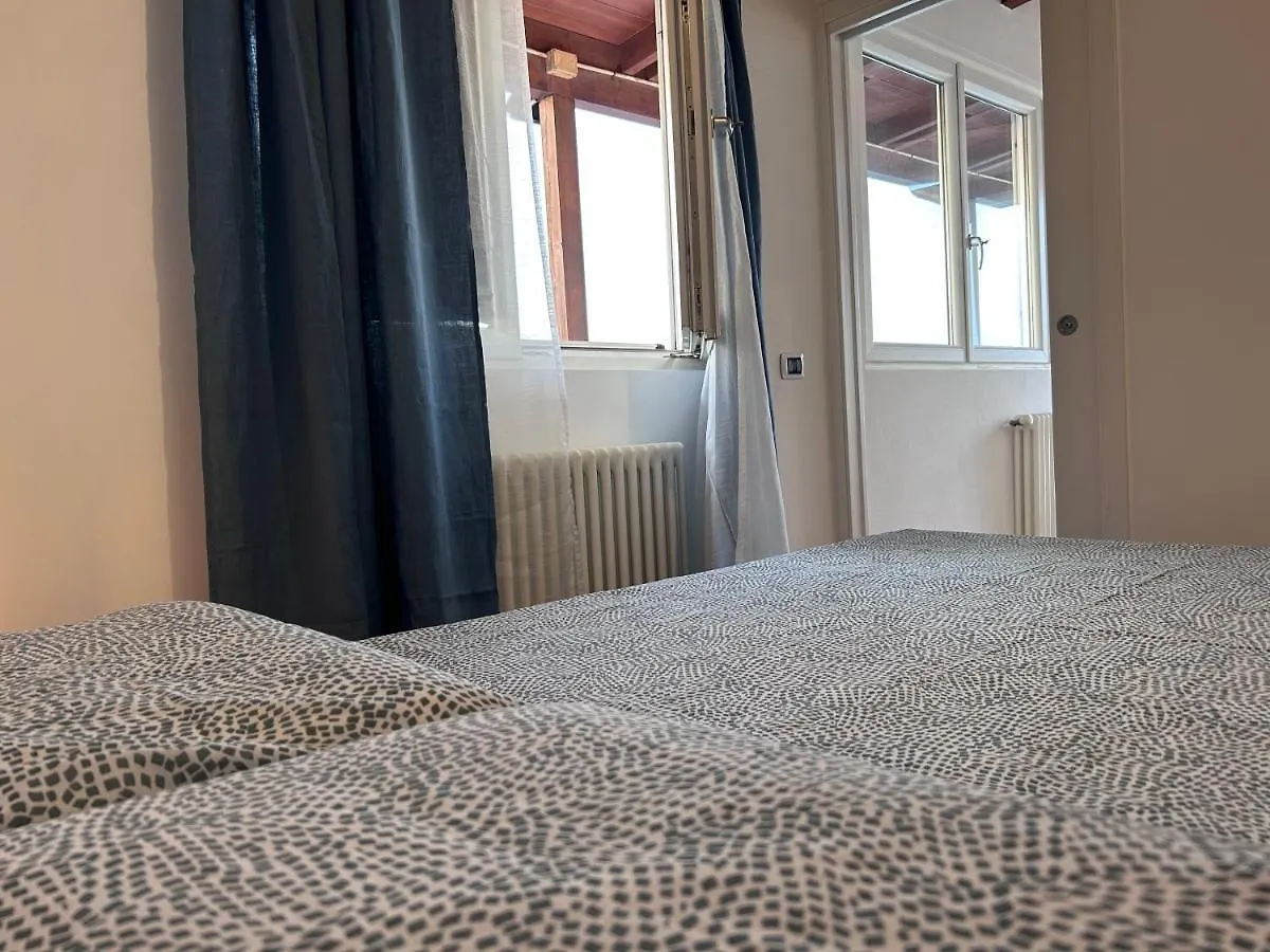 Isola Rovi Apartman Bari Olaszország