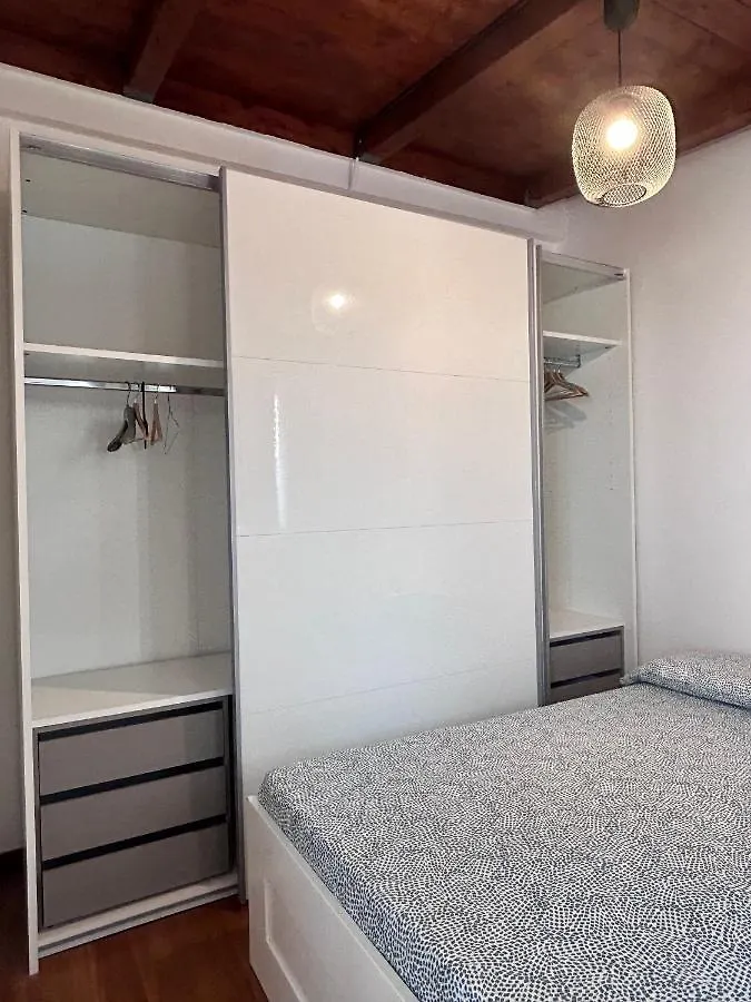 Isola Rovi Apartman Bari 0*,
